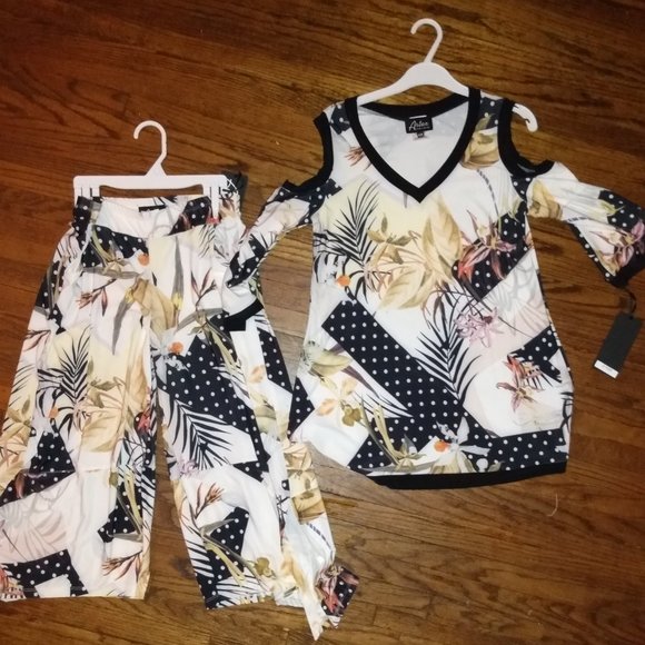 Artex Fashions Set - Picture 2 of 6